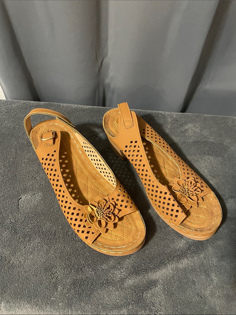 Women's Tan Floral Cutout Slingback Heels Sandals